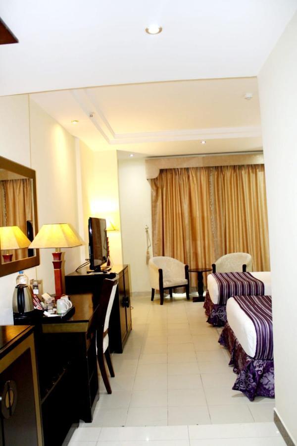 Tourist Hotel Doha Eksteriør billede