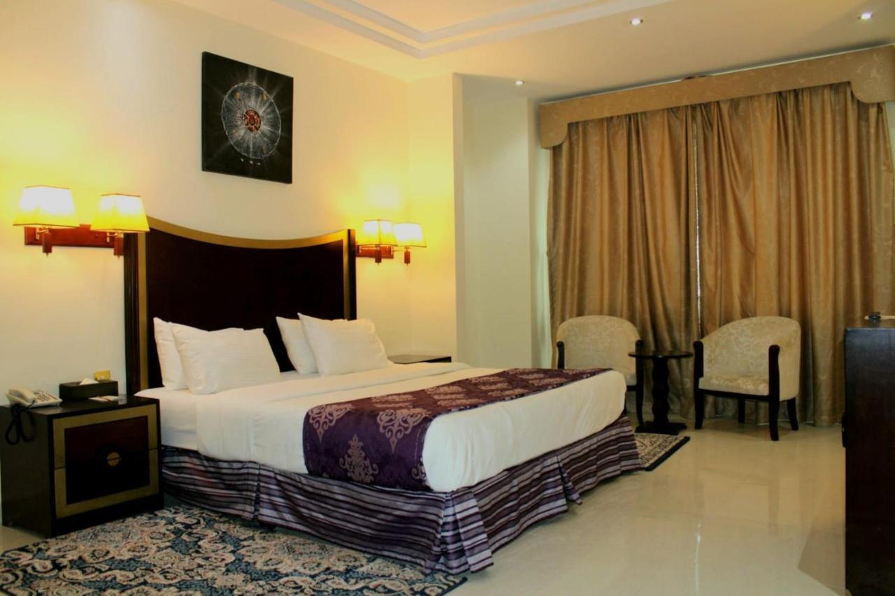 Tourist Hotel Doha Eksteriør billede